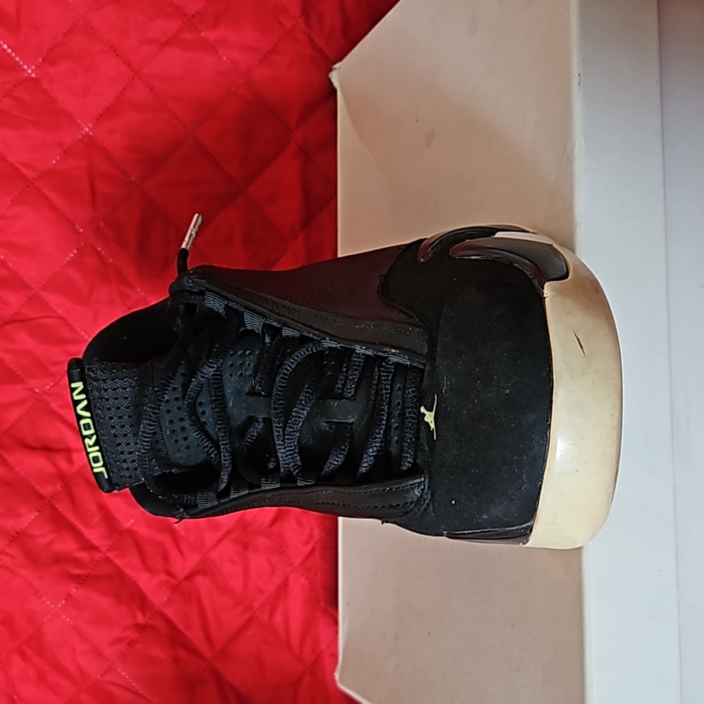 Sneaker - Picture 8 of 8